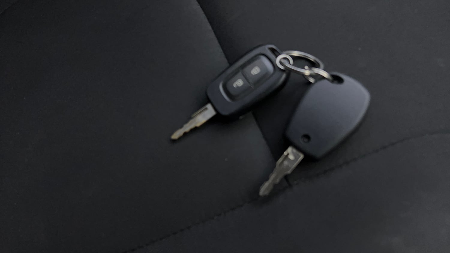 Used 2022 Renault Kwid RXT 1.0 AMT Petrol Automatic extra CAR KEY VIEW