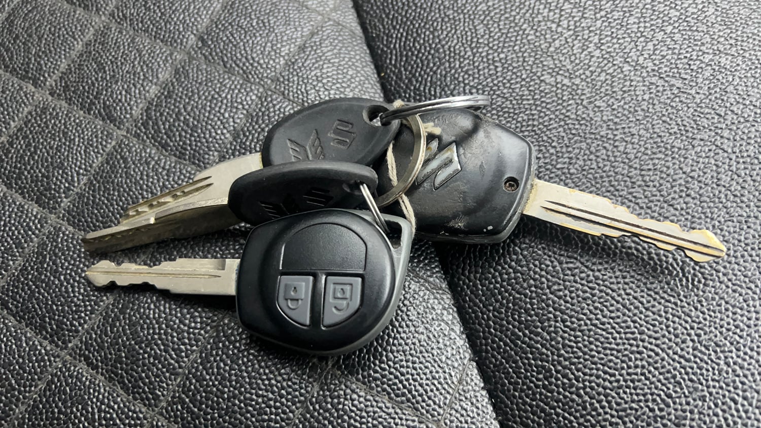 Used 2017 Maruti Suzuki Swift Dzire VXI Petrol Manual extra CAR KEY VIEW
