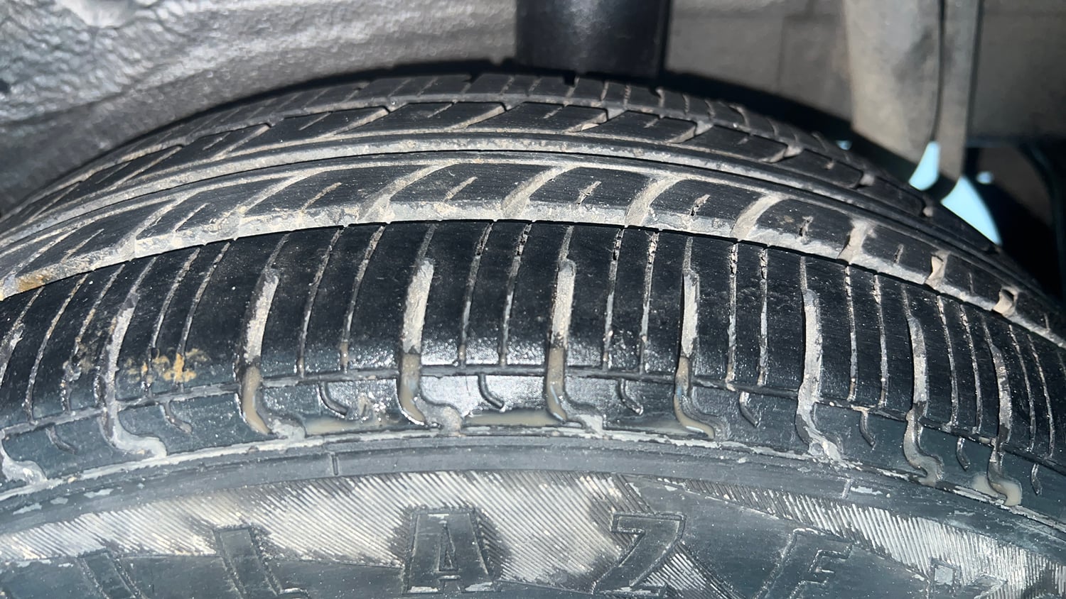 Used 2016 Maruti Suzuki Celerio VXi CNG Cng Manual tyres LEFT REAR TYRE TREAD VIEW