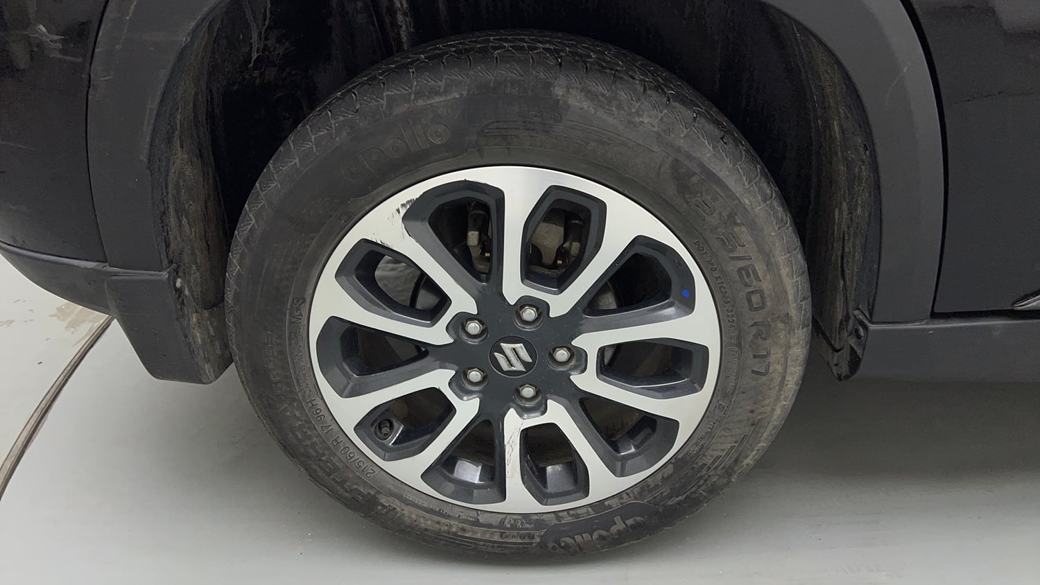 Used 2025 Maruti Suzuki Grand Vitara Zeta Smart Hybrid Petrol Manual tyres RIGHT REAR TYRE RIM VIEW