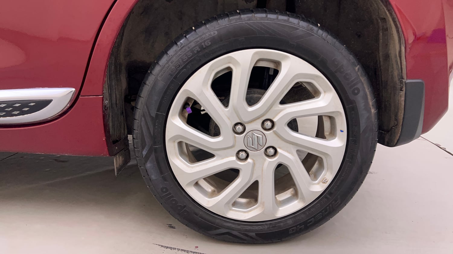 Used 2024 Maruti Suzuki Baleno Zeta AGS Petrol Automatic tyres LEFT REAR TYRE RIM VIEW