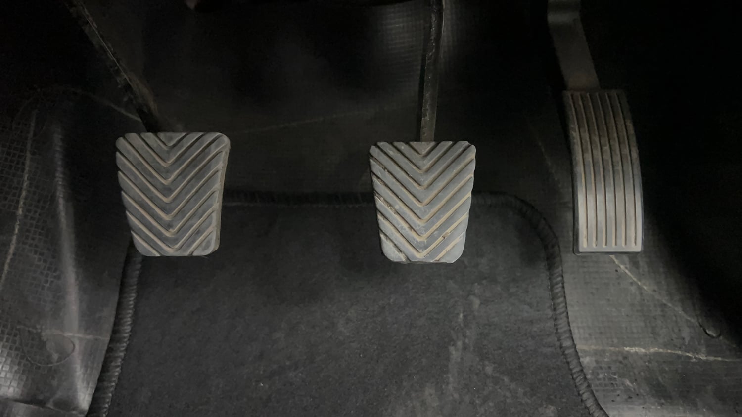 Used 2015 Hyundai Elite i20 Asta 1.2 Petrol Manual interior PEDALS VIEW
