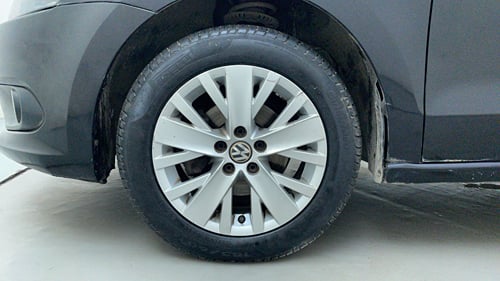 Used 2015 Volkswagen Vento Highline Petrol Petrol Manual tyres LEFT FRONT TYRE RIM VIEW
