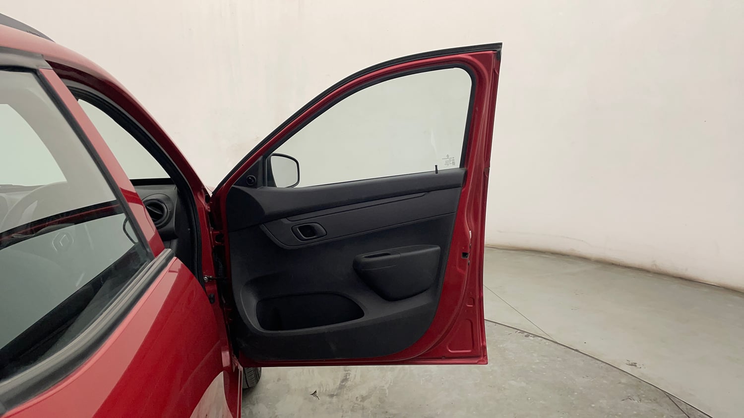 Used 2024 Renault Kwid RXL (O) 1.0 Petrol Manual interior RIGHT FRONT DOOR OPEN VIEW