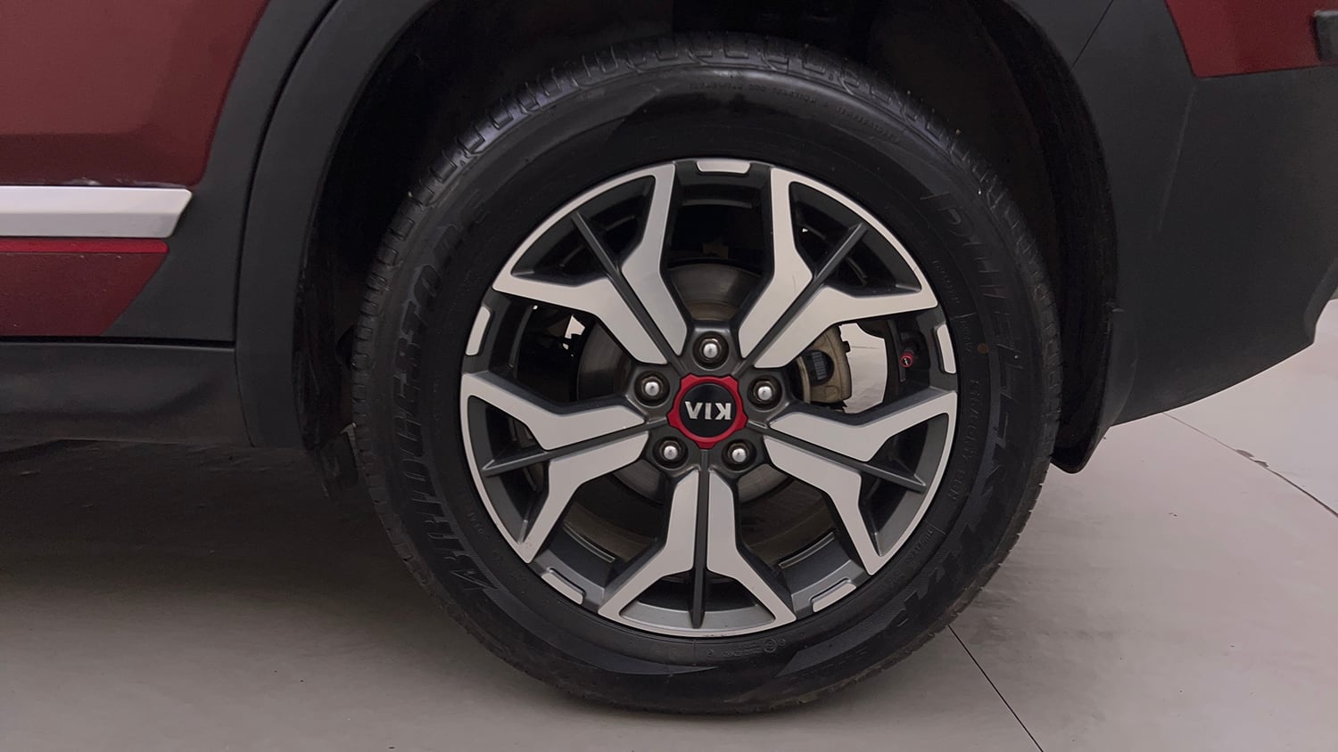 Used 2021 Kia Seltos GTX Plus AT 1.5 Diesel Diesel Automatic tyres LEFT REAR TYRE RIM VIEW