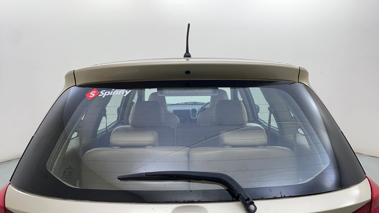 Used 2014 Honda Mobilio V Petrol Petrol Manual top_features Rear defogger