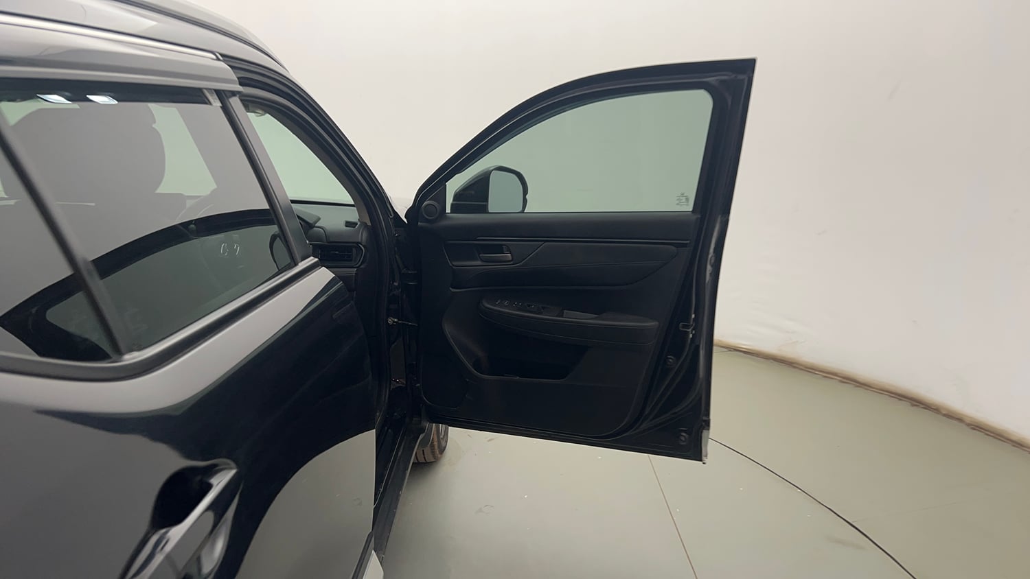 Used 2025 Honda Elevate Black Edition ZX MT Petrol Manual interior RIGHT FRONT DOOR OPEN VIEW