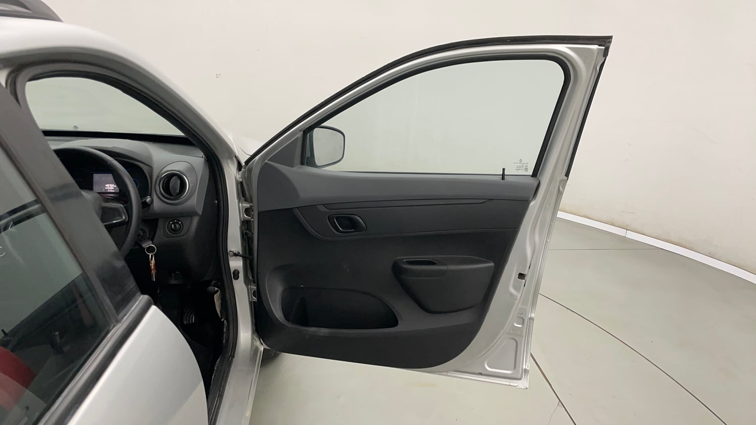 Used 2022 Renault Kwid RXT 1.0 AMT (O) Petrol Automatic interior RIGHT FRONT DOOR OPEN VIEW