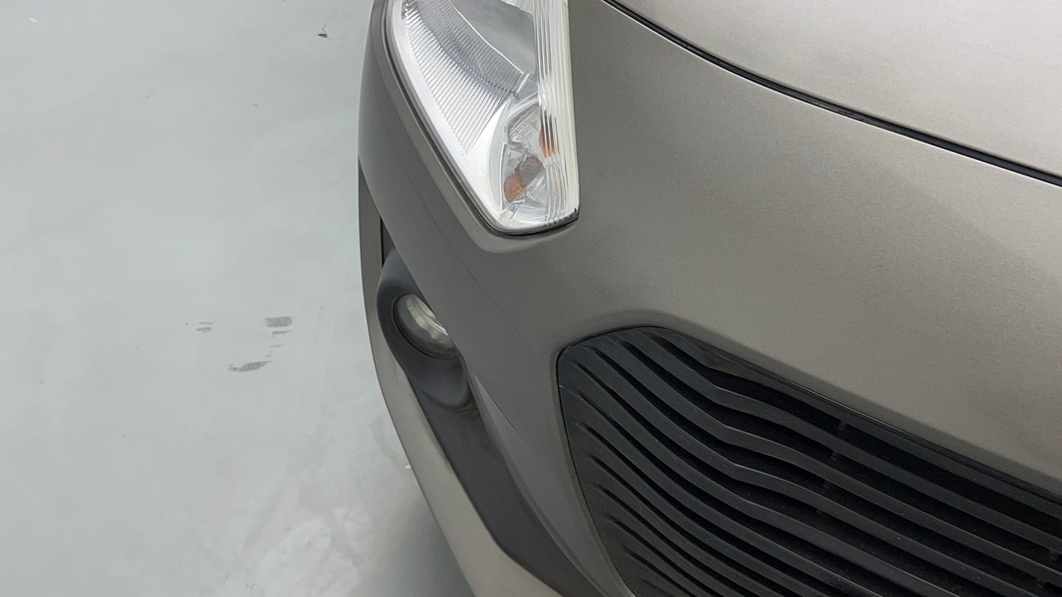 Used 2018 Maruti Suzuki Swift VXi Petrol Manual dents MINOR SCRATCH