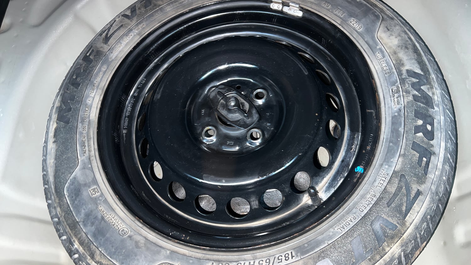 Used 2019 Maruti Suzuki Baleno Delta Petrol Manual tyres SPARE TYRE VIEW