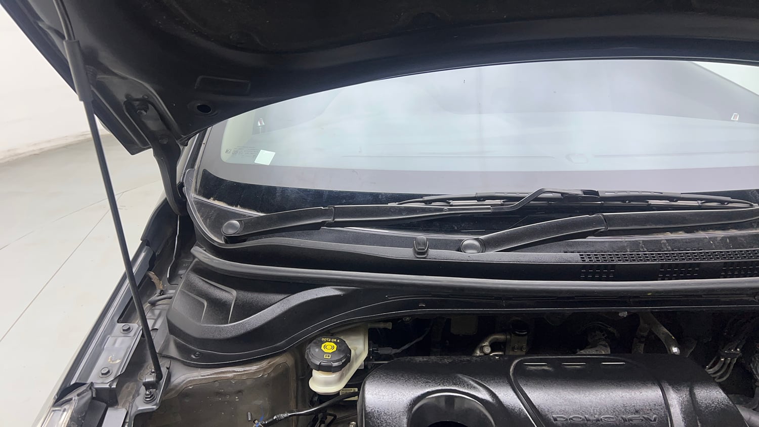 Used 2018 Hyundai Verna EX 1.6 VTVT AT Petrol Automatic engine ENGINE RIGHT SIDE HINGE & APRON VIEW