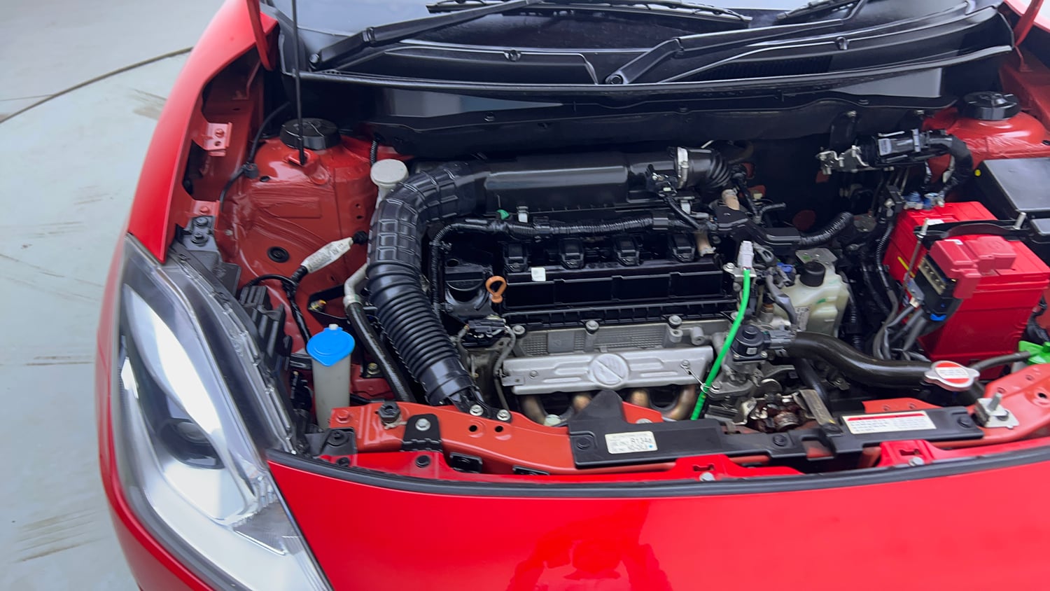 Used 2023 Maruti Suzuki Swift ZXi Plus AMT Dual Tone Petrol Automatic engine ENGINE RIGHT SIDE VIEW