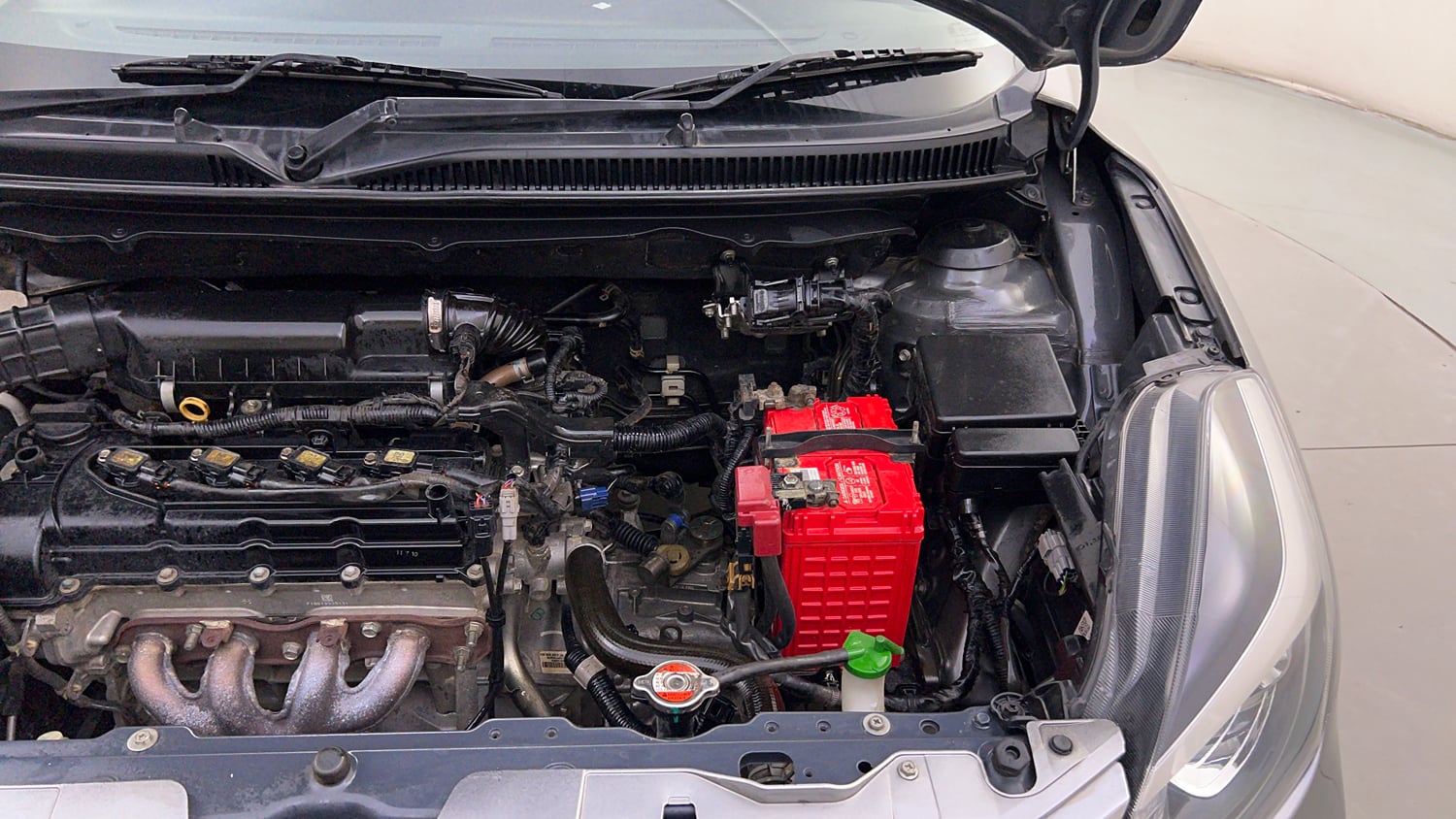 Used 2019 Maruti Suzuki Baleno Zeta Petrol Manual engine ENGINE LEFT SIDE HINGE & APRON VIEW