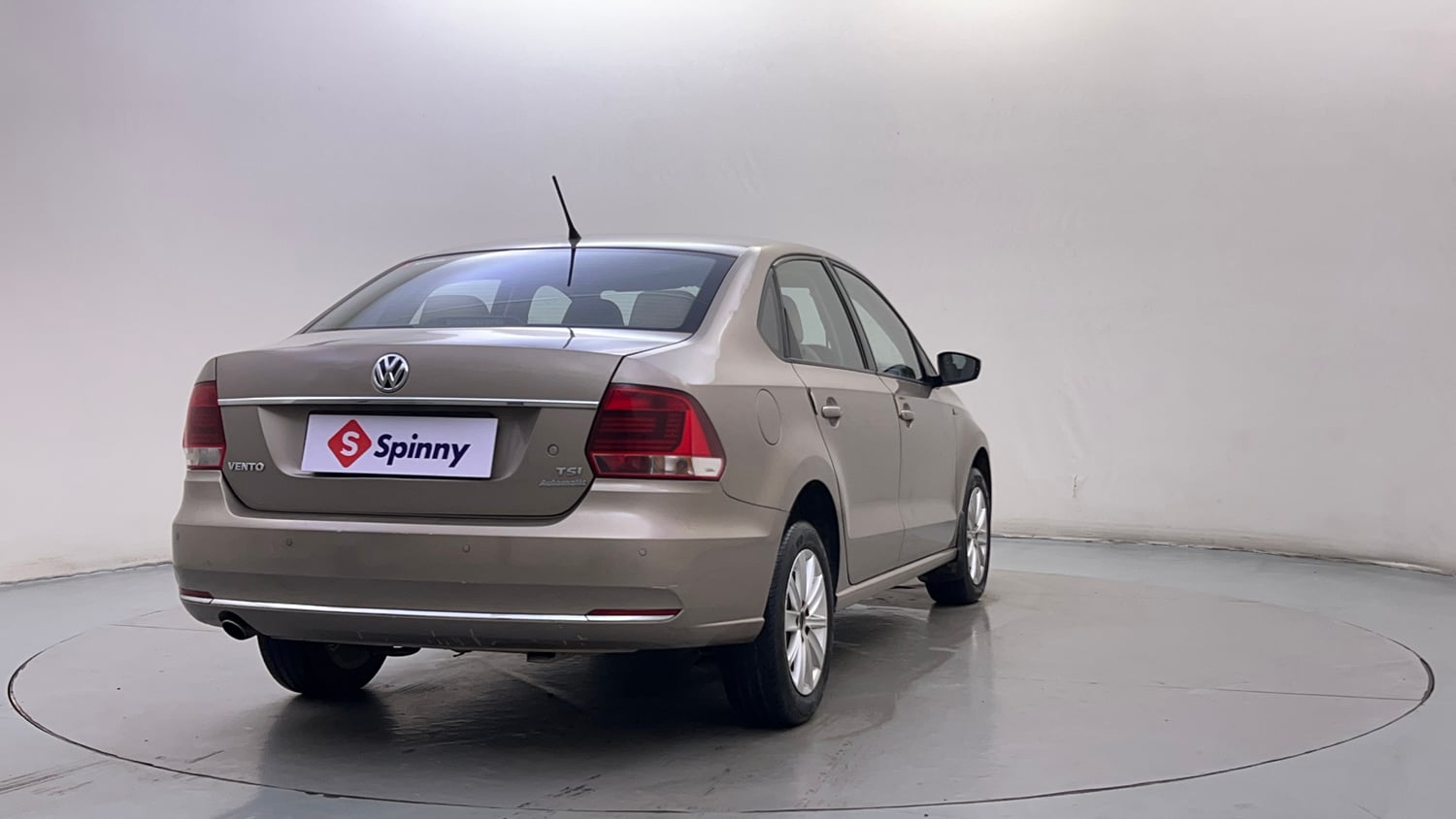 Used 2016 Volkswagen Vento Highline 1.2 (P) AT Petrol Automatic exterior RIGHT REAR CORNER VIEW