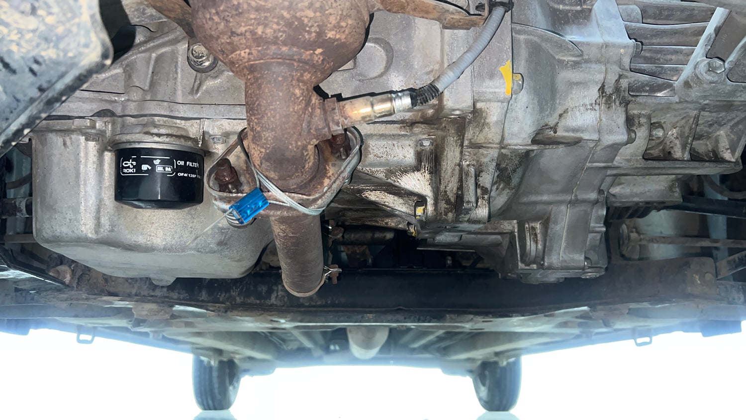 Used 2013 Maruti Suzuki Ritz Lxi BS-IV Petrol Manual extra FRONT LEFT UNDERBODY VIEW