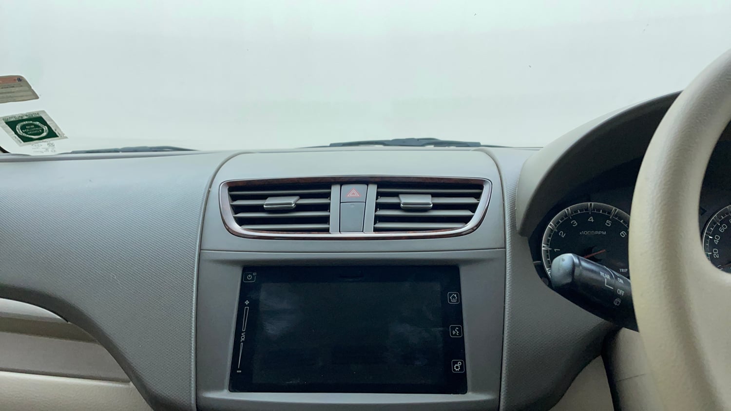 Used 2016 Maruti Suzuki Ertiga ZXI+ Petrol Manual top_features Touch screen infotainment system