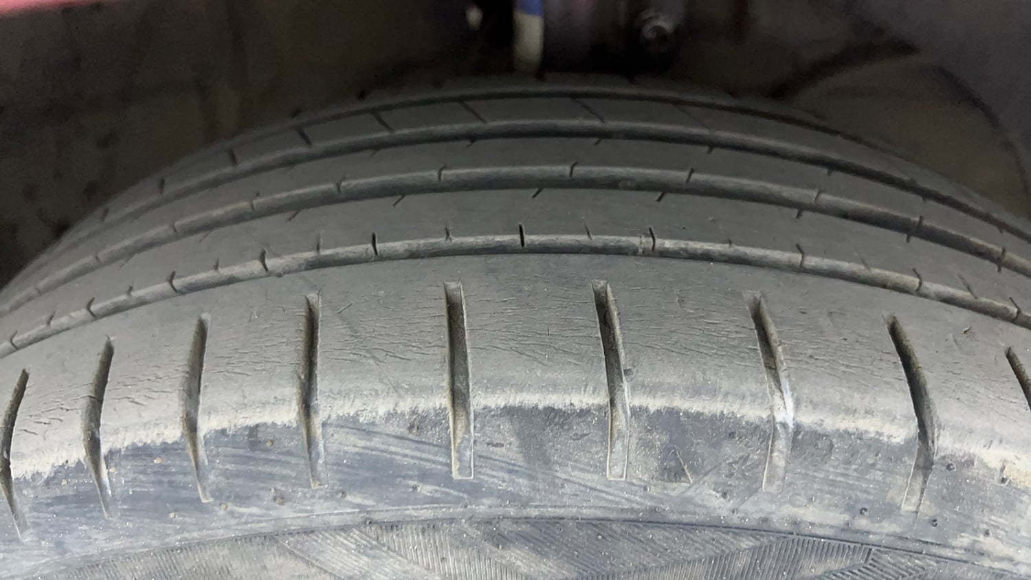 Used 2021 Maruti Suzuki Baleno Zeta Petrol Manual tyres RIGHT FRONT TYRE TREAD VIEW