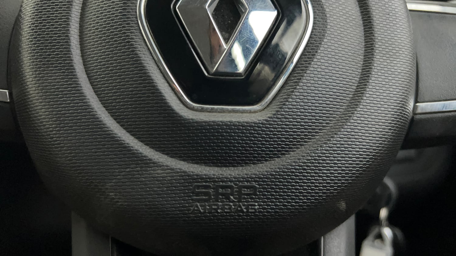 Used 2020 Renault Kwid RXT 1.0 Opt Petrol Manual top_features Airbags