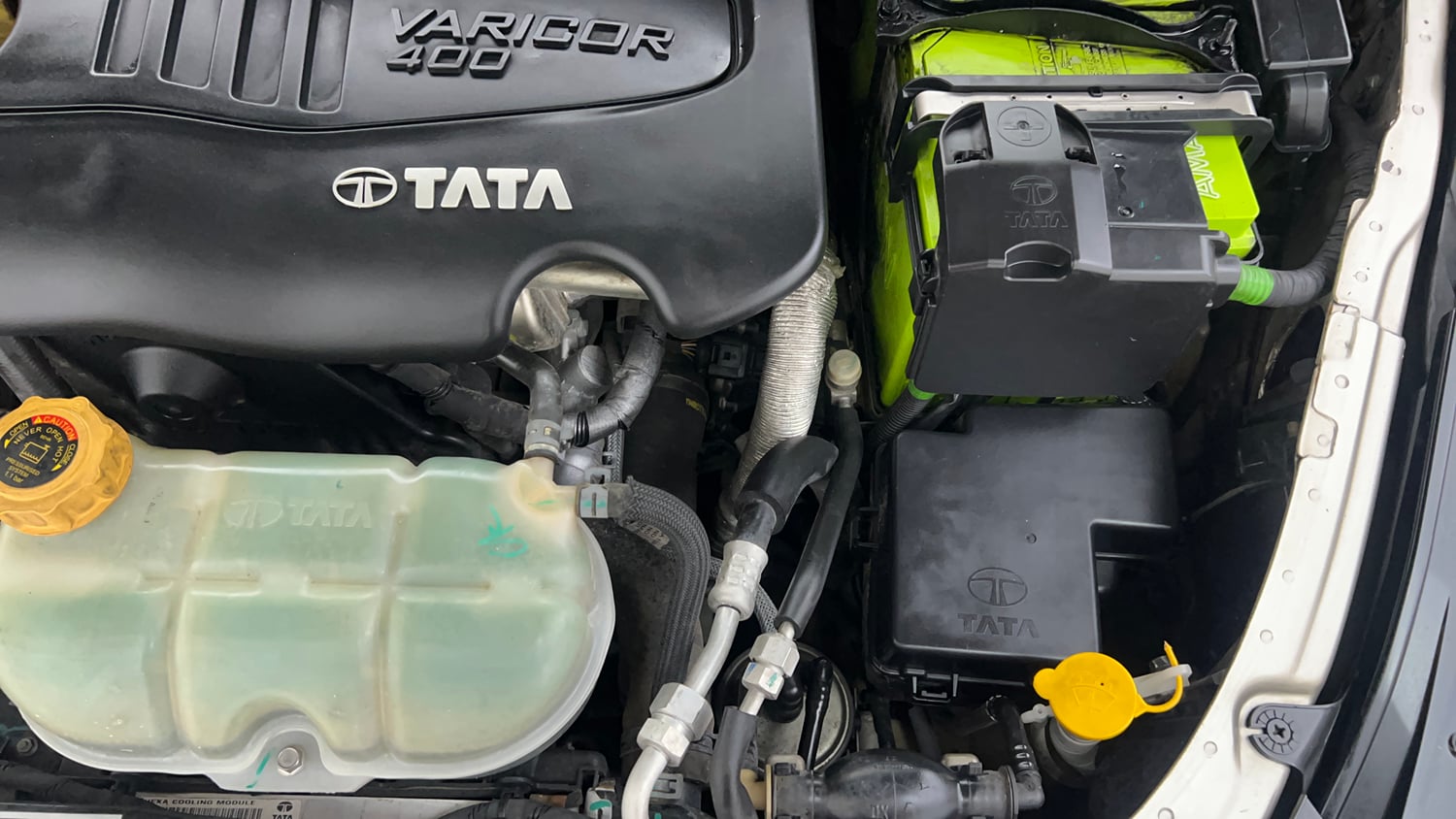 Used 2018 Tata Hexa XT 4x2 7 STR Diesel Manual engine ENGINE LEFT SIDE VIEW