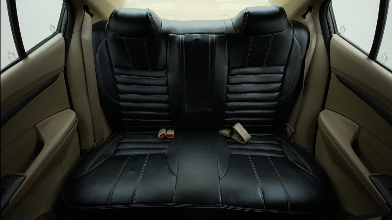 Used 2013 Honda City 1.5 V MT Petrol Manual interior REAR SEAT CONDITION VIEW