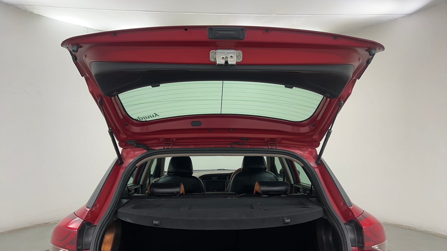 Used 2015 Hyundai Elite i20 Asta 1.2 Petrol Manual interior DICKY DOOR OPEN VIEW