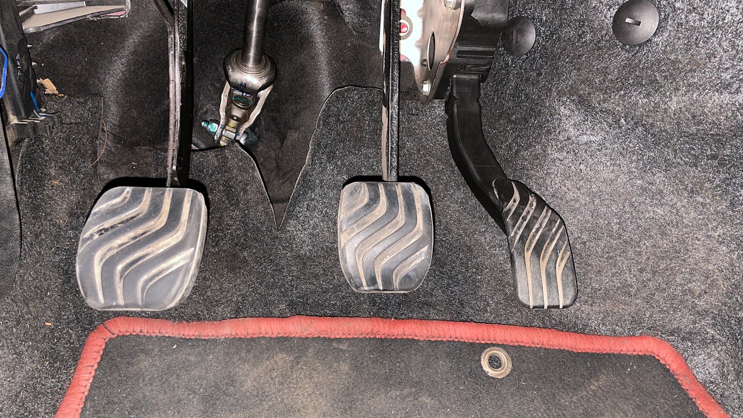 Used 2024 Renault Kwid RXL (O) 1.0 Petrol Manual interior PEDALS VIEW