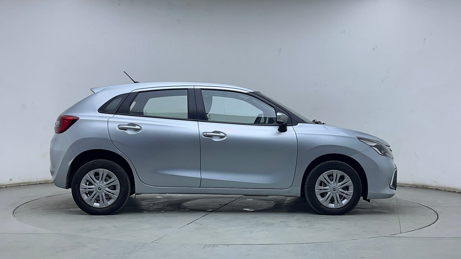 Used 2024 Toyota Glanza S AMT Petrol Automatic exterior RIGHT SIDE VIEW