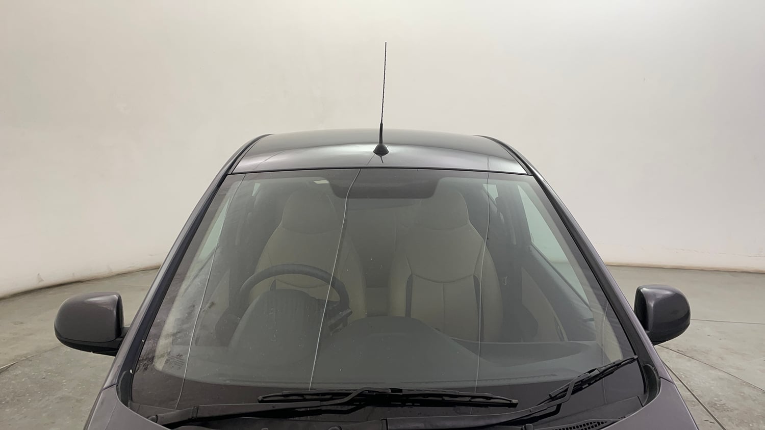 Used 2018 Hyundai Eon Sportz Petrol Manual exterior FRONT WINDSHIELD VIEW