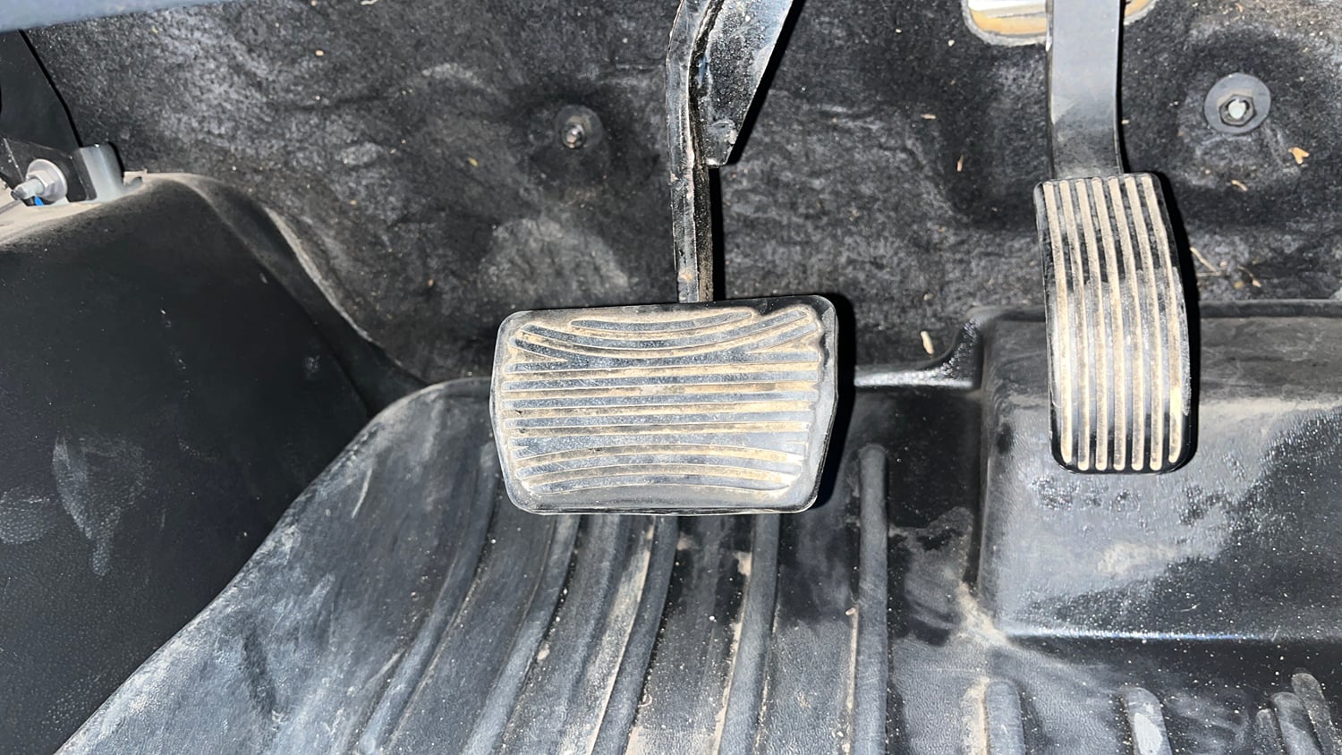 Used 2022 mahindra Thar LX Hard Top Diesel AT 4WD Diesel Automatic interior PEDALS VIEW