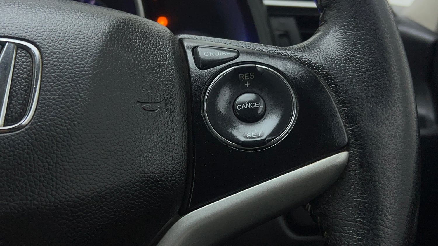 Used 2022 Honda WR-V VX MT Petrol Petrol Manual top_features Cruise control