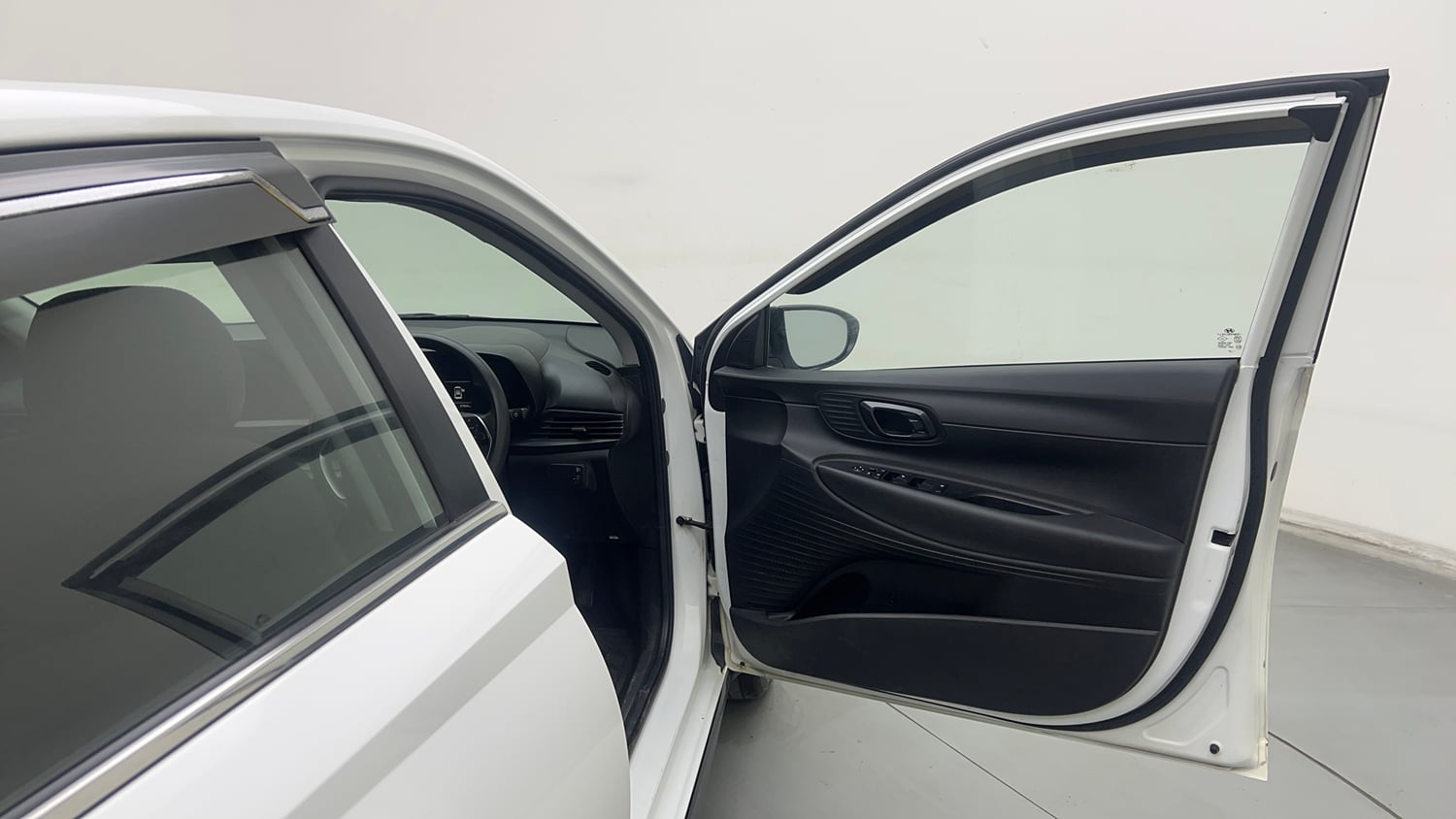 Used 2021 Hyundai i20 Sportz 1.2 MT Petrol Manual interior RIGHT FRONT DOOR OPEN VIEW