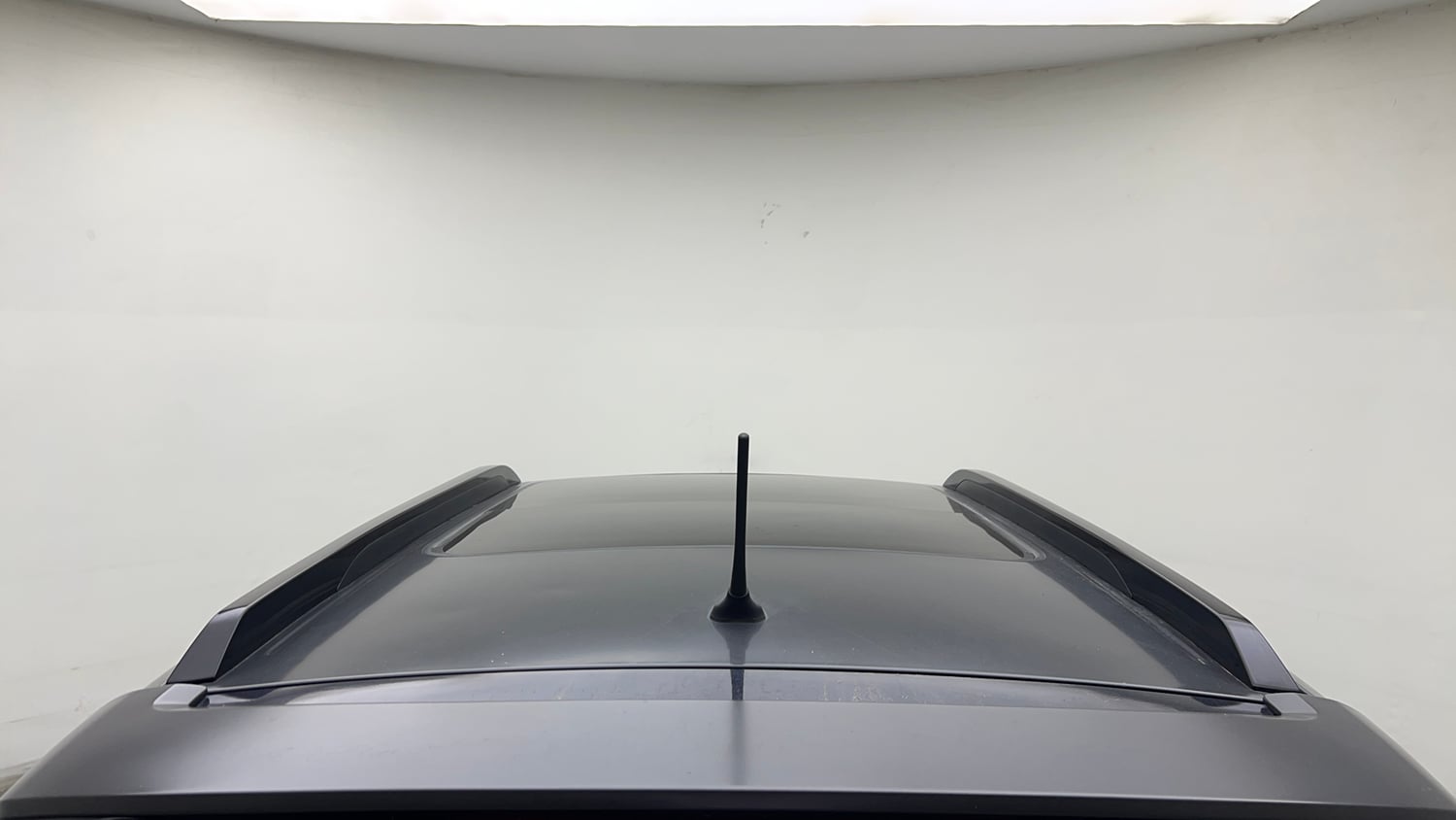 Used 2024 Mahindra XUV 3XO AX7L 1.2 Petrol AT Petrol Automatic exterior EXTERIOR ROOF VIEW