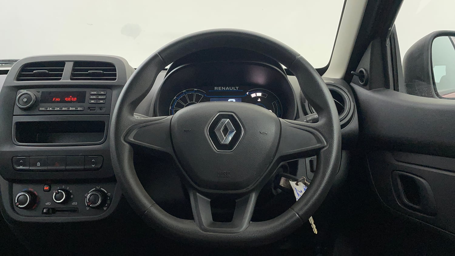 Used 2024 Renault Kwid RXL (O) 1.0 Petrol Manual interior STEERING VIEW