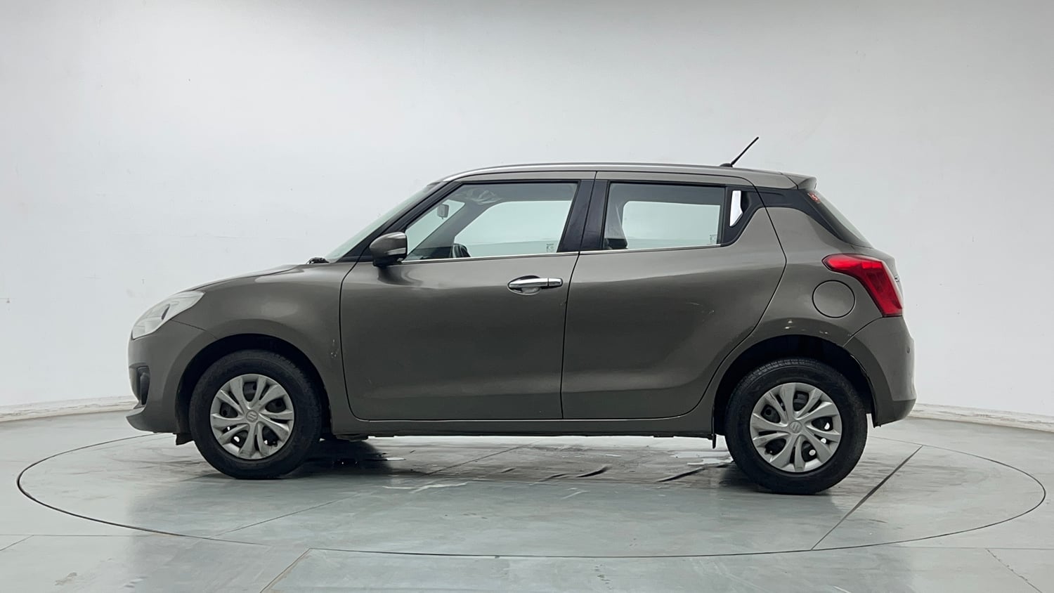 Used 2018 Maruti Suzuki Swift VXi Petrol Manual exterior LEFT SIDE VIEW