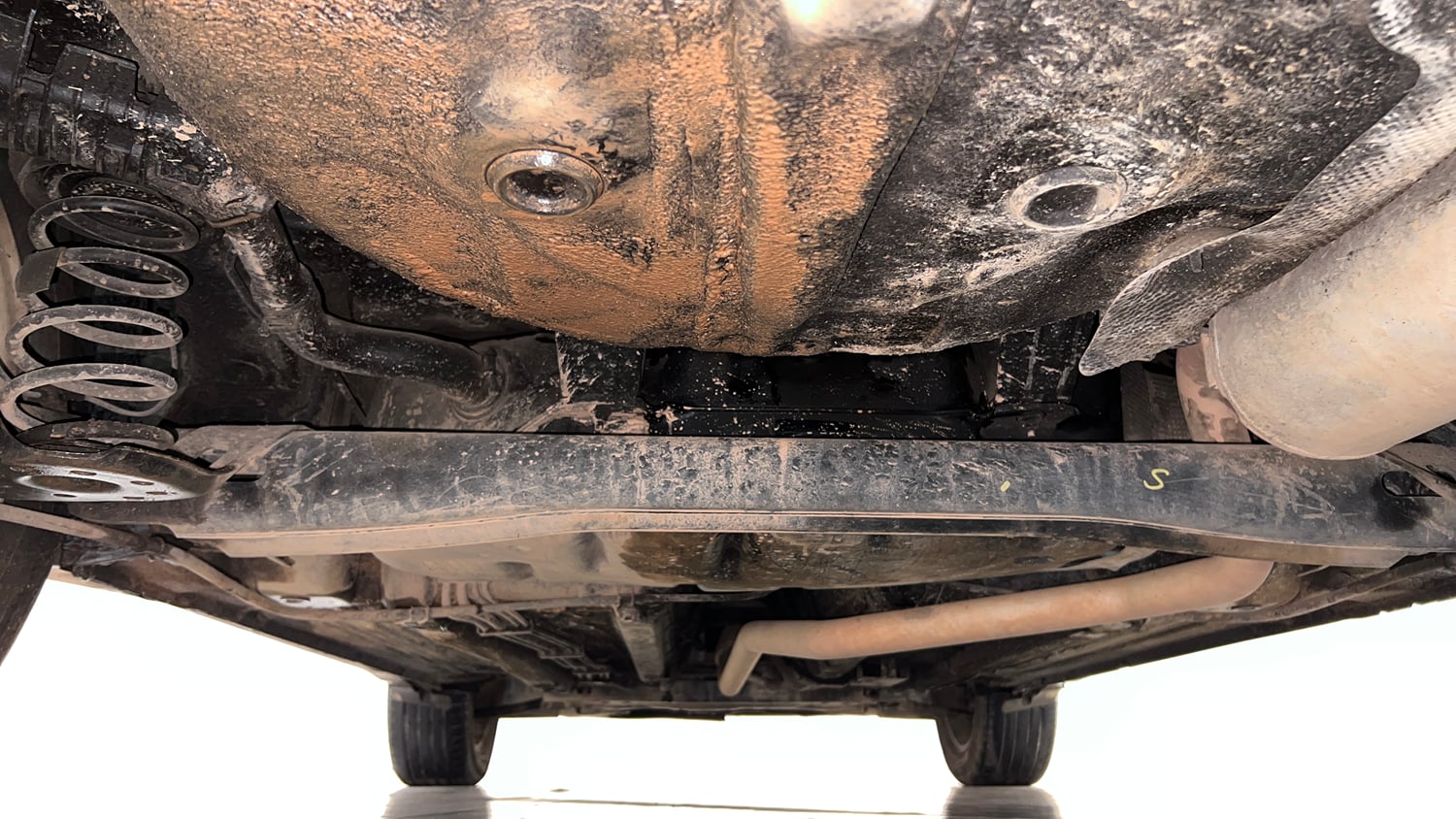 Used 2022 Kia Sonet HTX 1.5 AT Diesel Automatic extra REAR UNDERBODY VIEW (TAKEN FROM REAR)