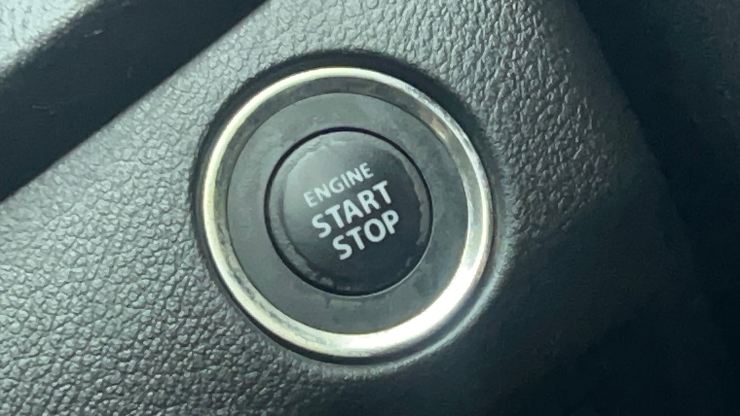 Used 2021 Maruti Suzuki Baleno Zeta Petrol Manual top_features Keyless start