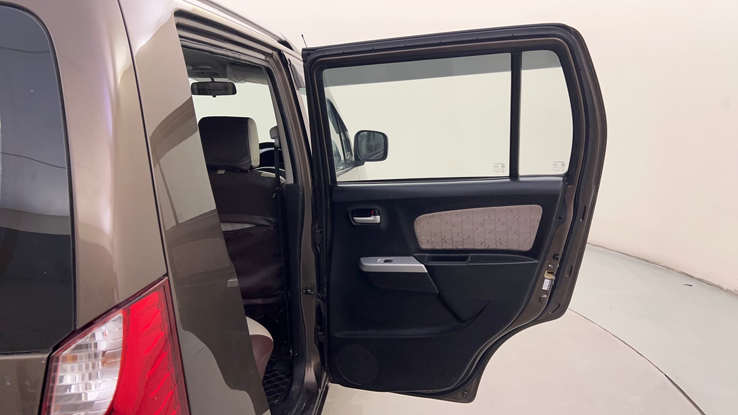 Used 2015 Maruti Suzuki Wagon R VXI Petrol Manual interior RIGHT REAR DOOR OPEN VIEW