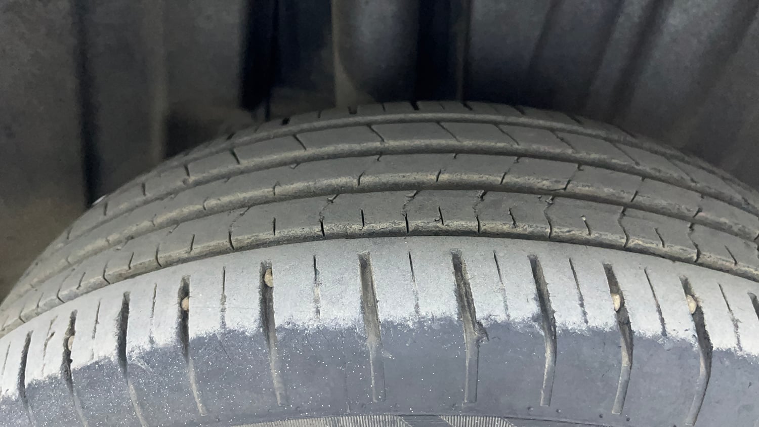 Used 2024 Toyota Glanza S AMT Petrol Automatic tyres RIGHT REAR TYRE TREAD VIEW