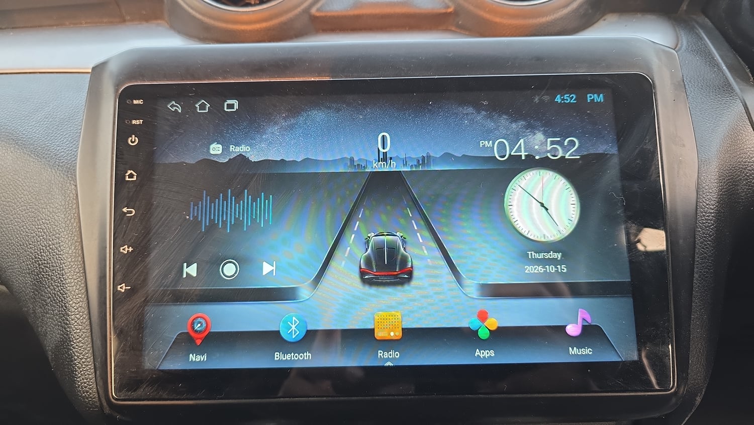 Used 2021 Maruti Suzuki Swift VXi Petrol Manual top_features Integrated (in-dash) music system