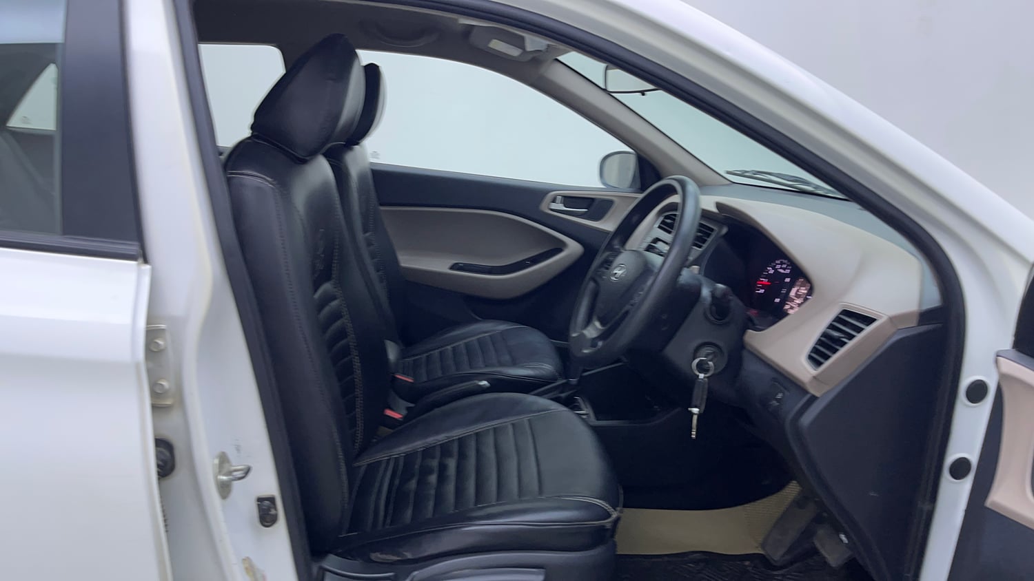 Used 2018 Hyundai Elite i20 Asta 1.2 AT Petrol Automatic interior RIGHT SIDE FRONT DOOR CABIN VIEW