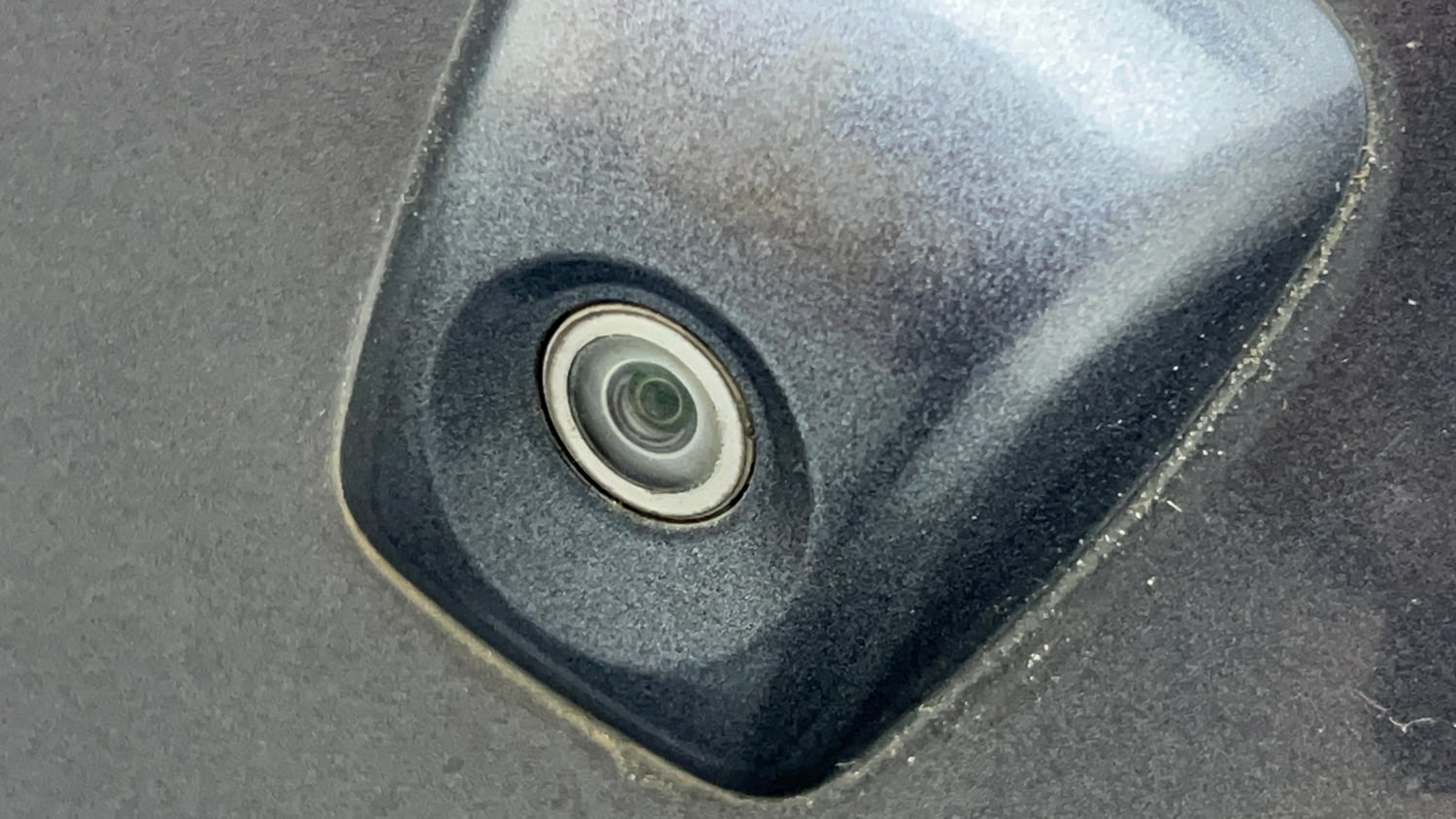Used 2015 Hyundai Elite i20 Sportz 1.2 Petrol Manual top_features Rear camera