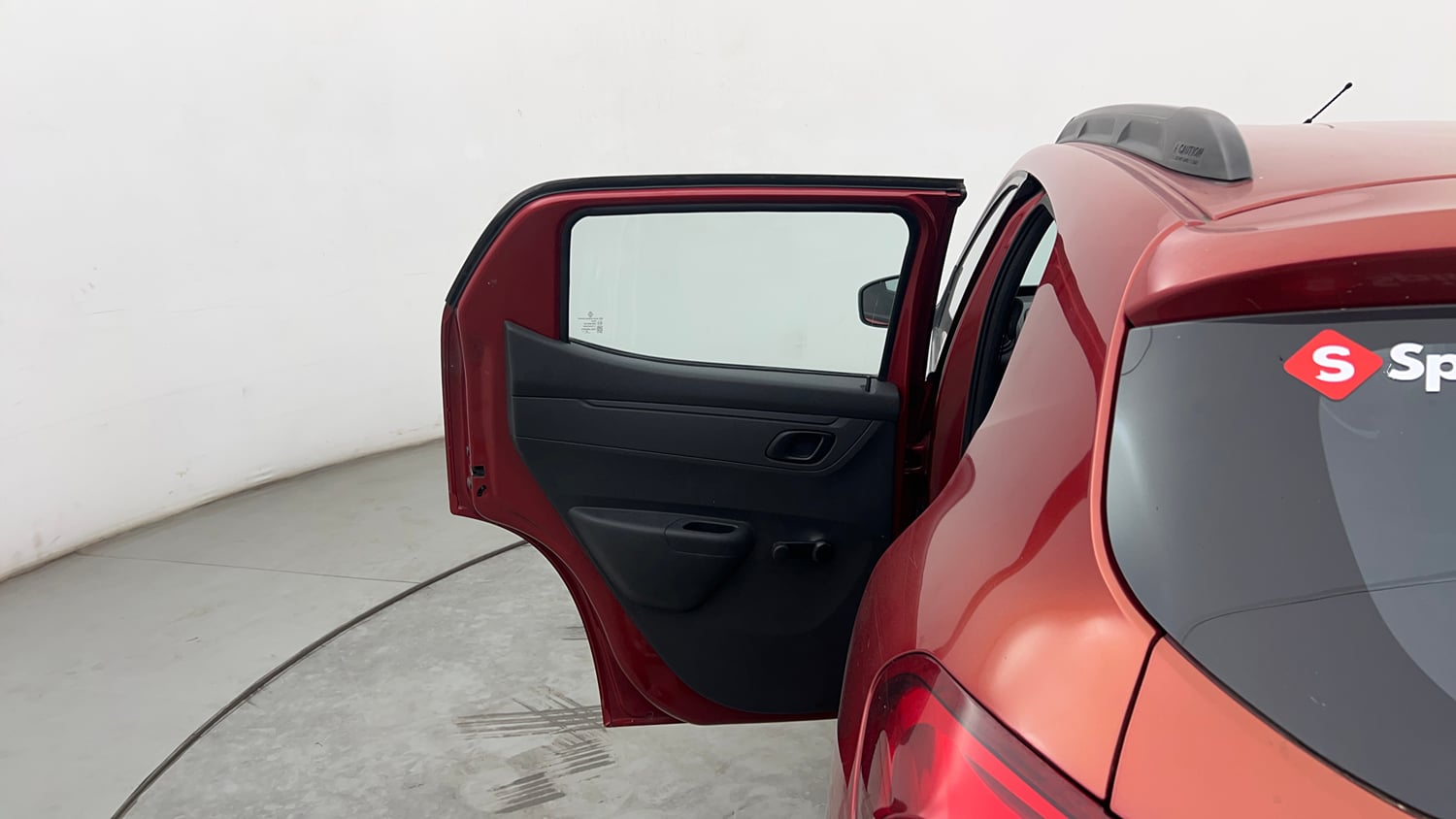 Used 2017 Renault Kwid 1.0 RXT Petrol Manual interior LEFT REAR DOOR OPEN VIEW