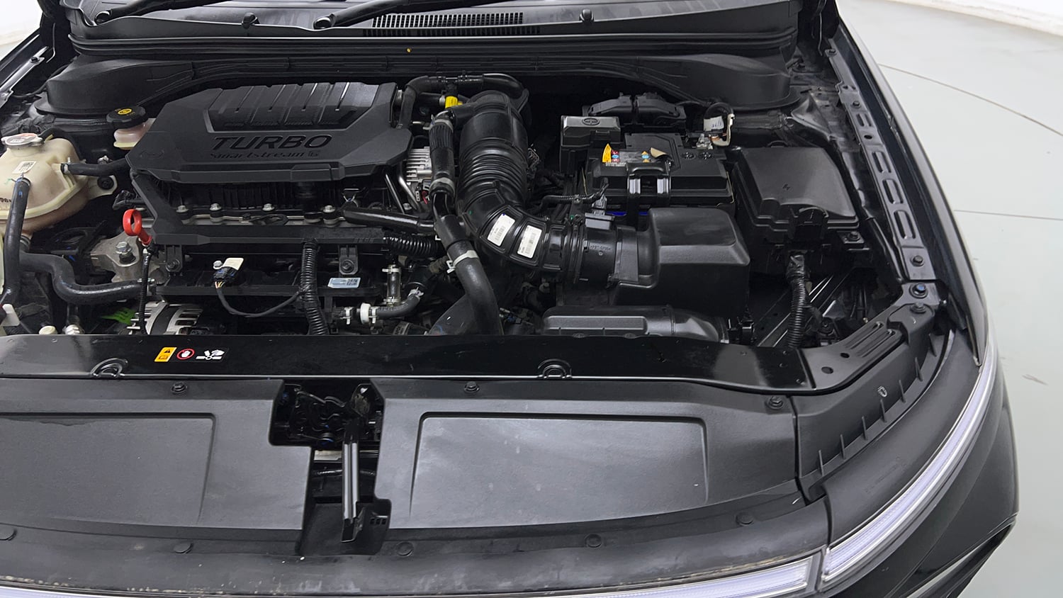 Used 2024 Hyundai Verna SX (O) 1.5 Turbo Petrol DCT Petrol Automatic engine ENGINE LEFT SIDE VIEW