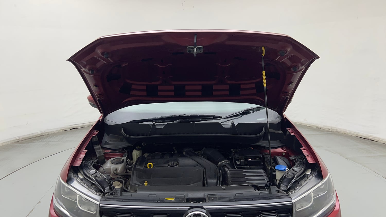 Used 2023 Volkswagen Taigun GT 1.5 TSI MT Petrol Manual engine ENGINE & BONNET OPEN FRONT VIEW