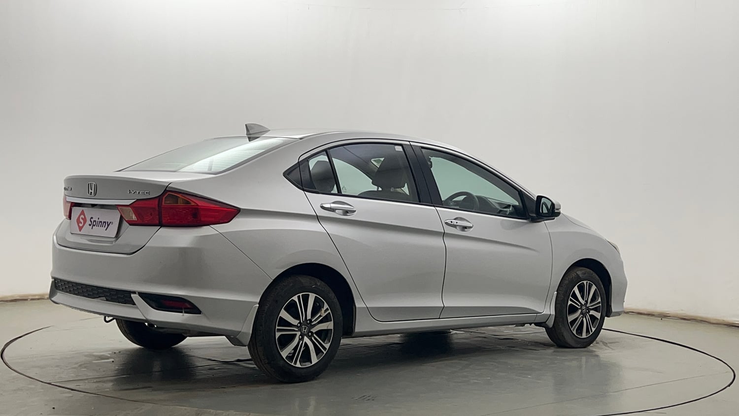 Used 2018 Honda City V Petrol Petrol Manual exterior RIGHT REAR CORNER VIEW