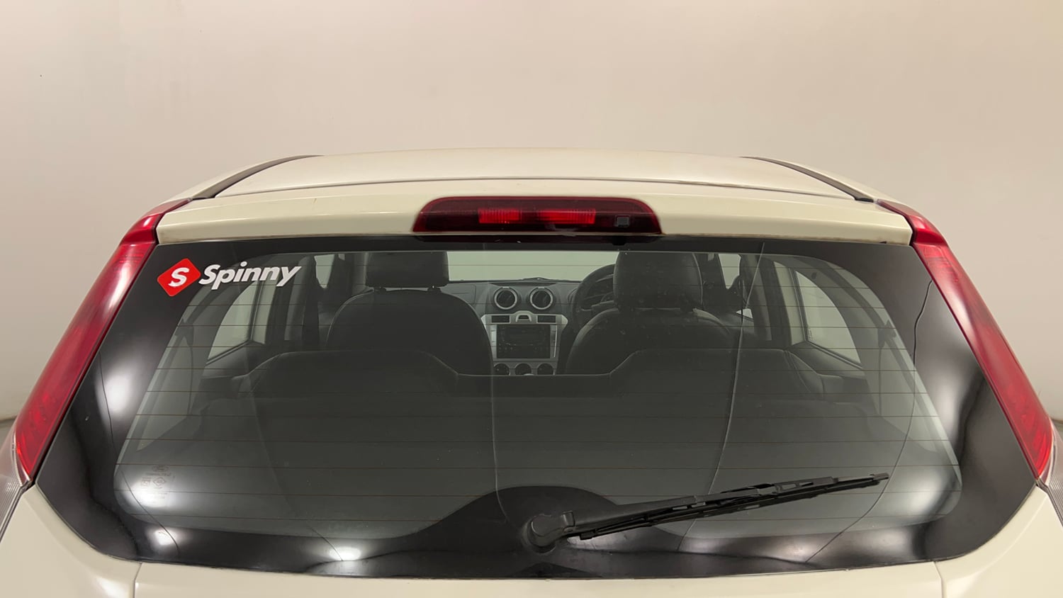 Used 2014 Ford Figo Duratec Petrol Titanium 1.2 Petrol Manual exterior BACK WINDSHIELD VIEW