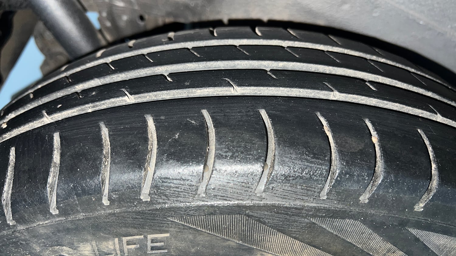 Used 2013 Maruti Suzuki Wagon R LXI CNG Cng Manual tyres RIGHT REAR TYRE TREAD VIEW