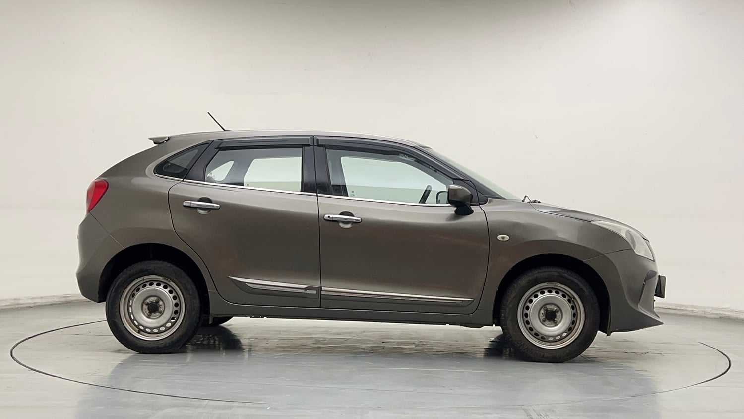 Used 2020 Maruti Suzuki Baleno Sigma Petrol Manual exterior RIGHT SIDE VIEW