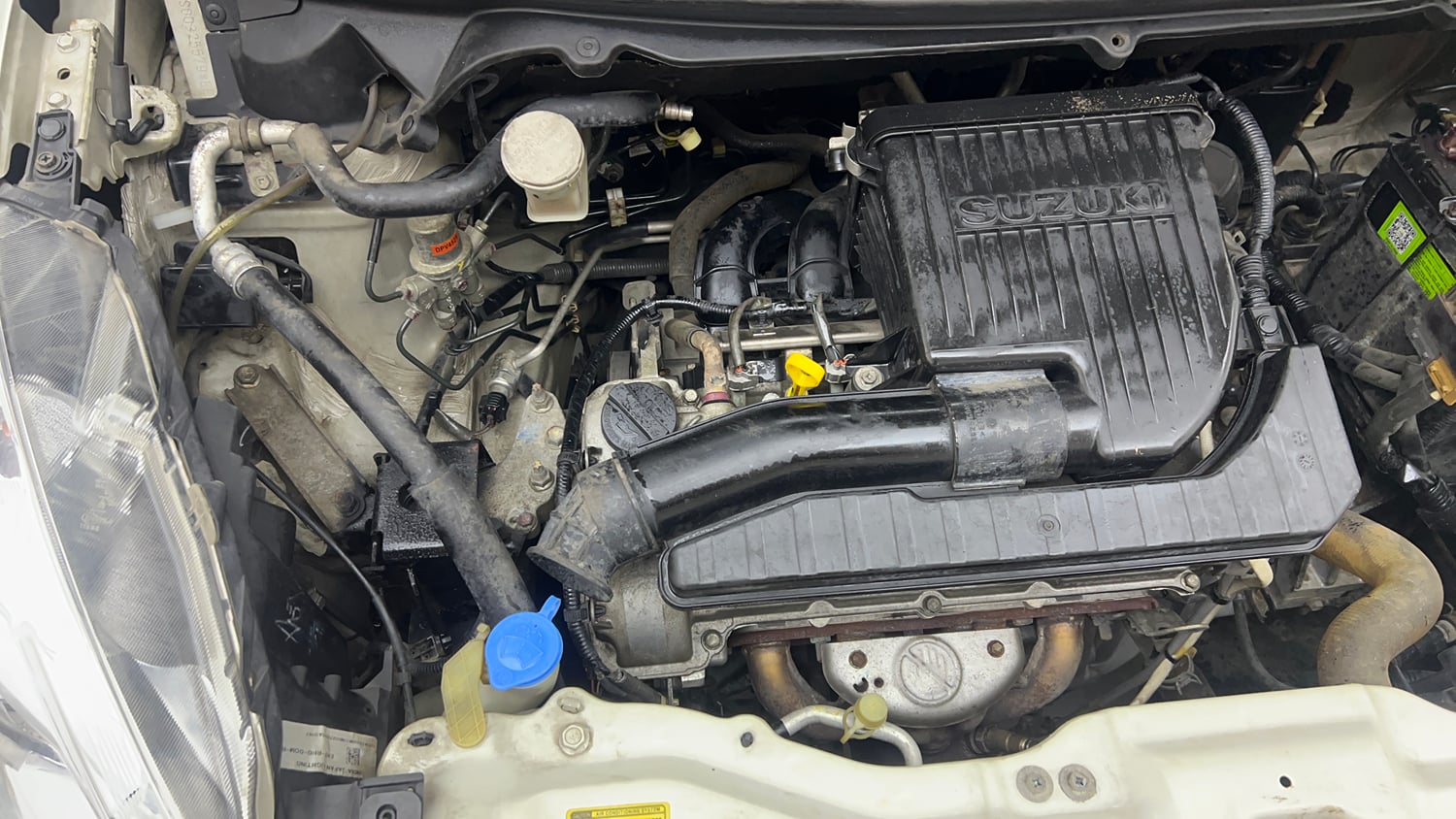 Used 2015 Maruti Suzuki Ertiga Vxi Petrol Manual engine ENGINE RIGHT SIDE VIEW