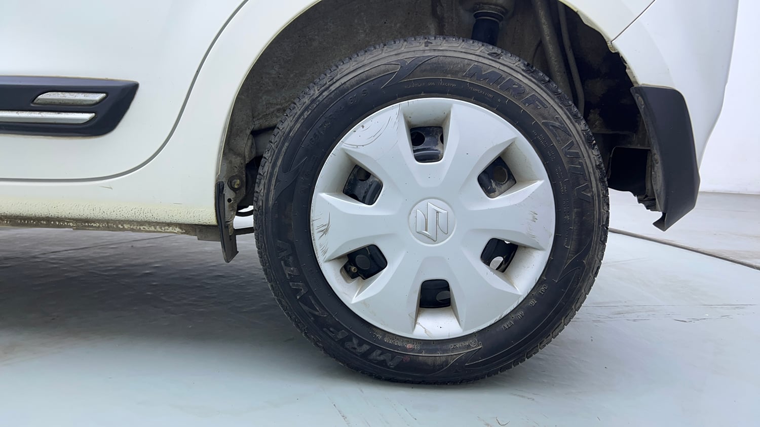 Used 2021 Maruti Suzuki Wagon R 1.0 VXi 1.0 AMT Petrol Automatic tyres LEFT REAR TYRE RIM VIEW